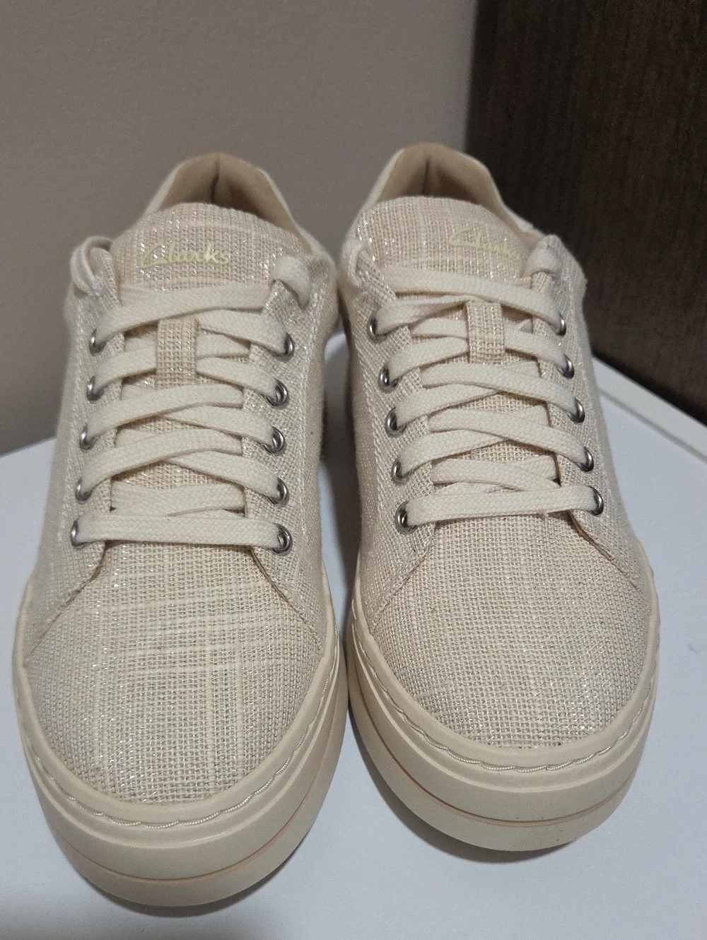 New Clarks Cloudsteppers Size 5.5 Women's Audreigh Beige Sparkle Canvas Sneakers